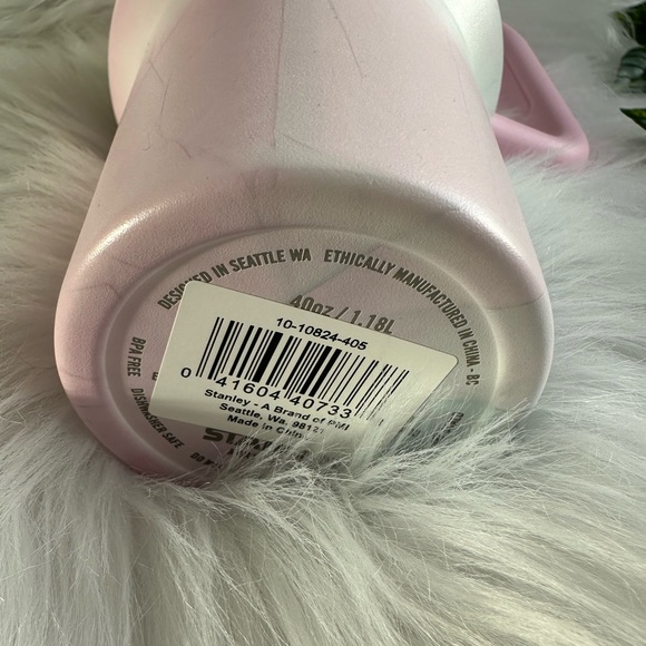 Stanley 40 oz Stainless Steel H2.0 Flowstate Quencher Tumbler - Watercolor Tulle - Picture 4 of 5
